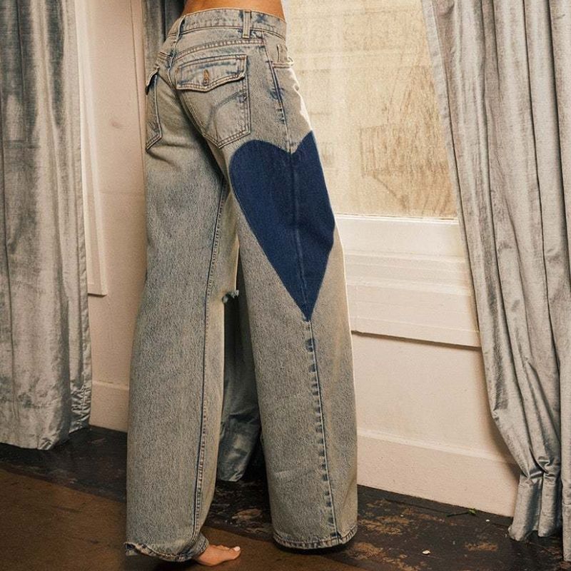 Women’s low waist heart-shaped baggy jeans
