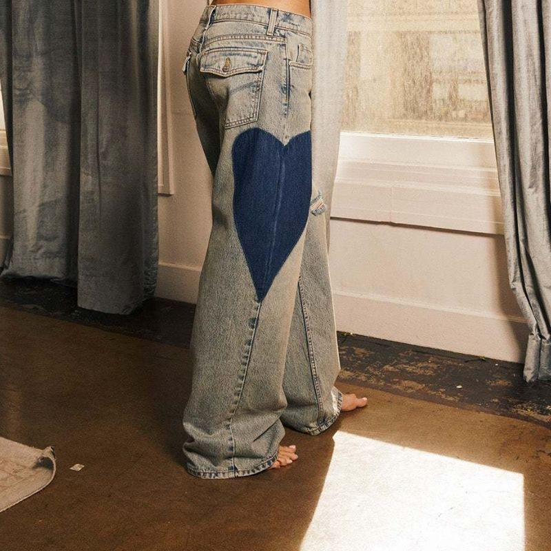 Women’s low waist heart-shaped baggy jeans, side view
