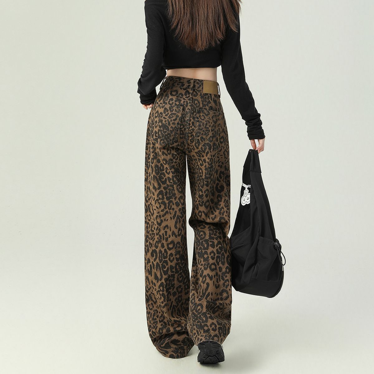 Y2K Leopard Jeans Wide Leg Denim Pants Women Hip Hop Baggy Jeans Trousers with back view
